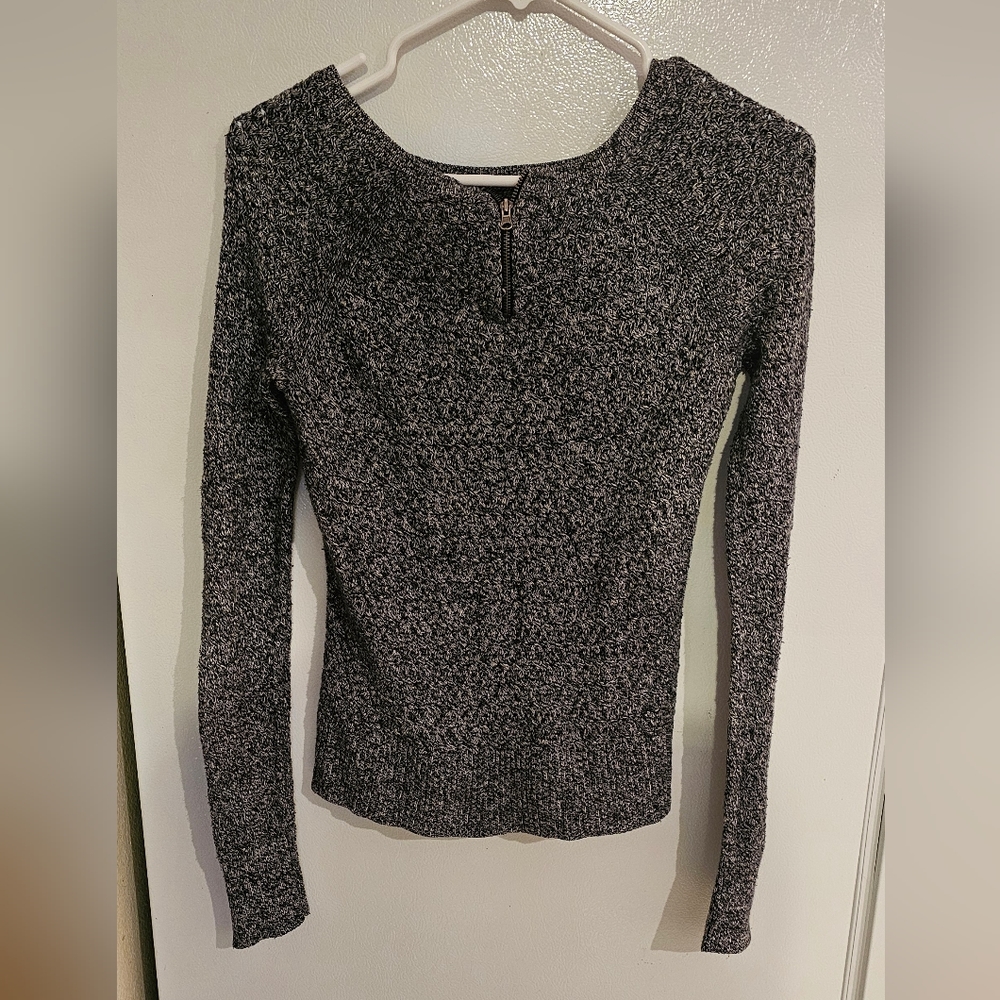 Gray small sweater